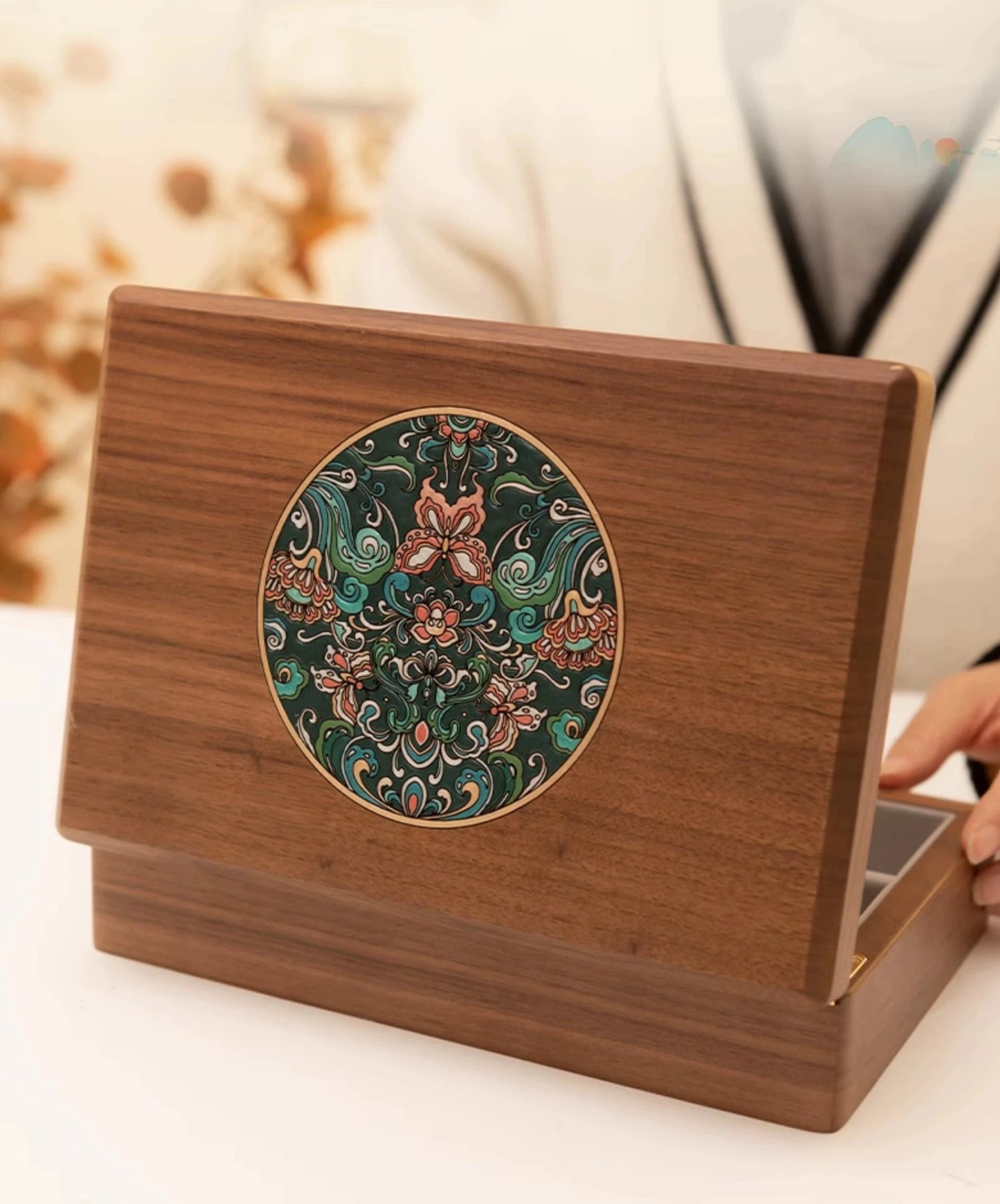 Butterfly-loving Wooden Women Jewelry Box Unique Elegant Organizer